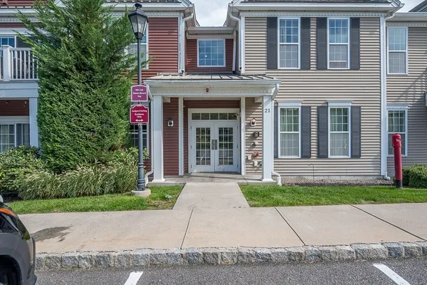 2109 SIMEON HOWARD WAY 2109