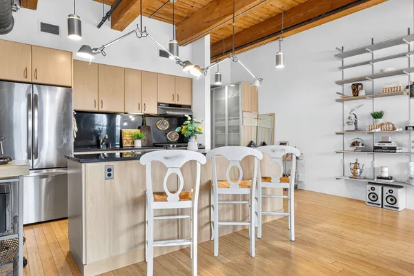 9 W BROADWAY 508