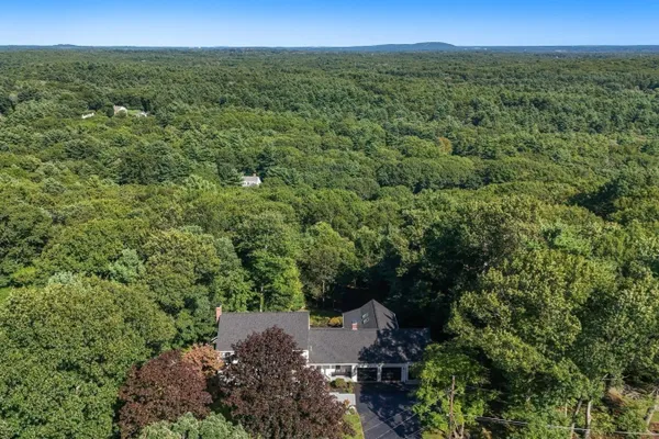 6 TOWER DR