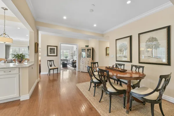 36 CENTRAL AVE 15