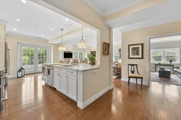 36 CENTRAL AVE 15