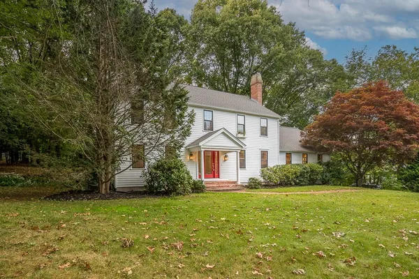 6 OLDE MEETINGHOUSE RD