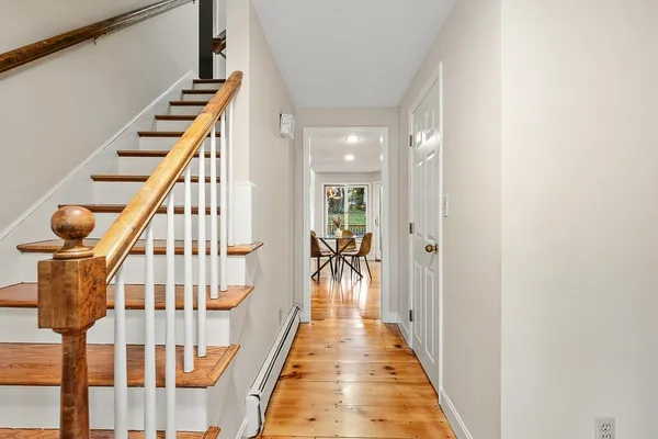 6 OLDE MEETINGHOUSE RD