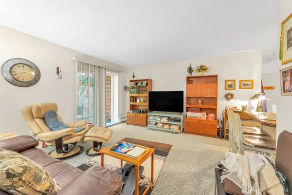 125 GROVE ST 3