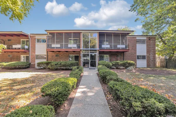 125 GROVE ST 3