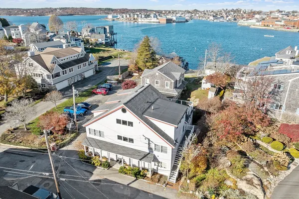 60 ROCKY NECK AVE 202