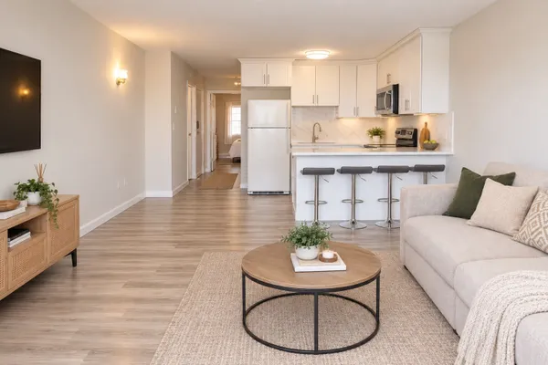 200 SWANTON ST 727