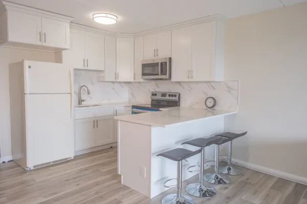 200 SWANTON ST 727