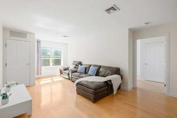 30 FRANKLIN ST 312