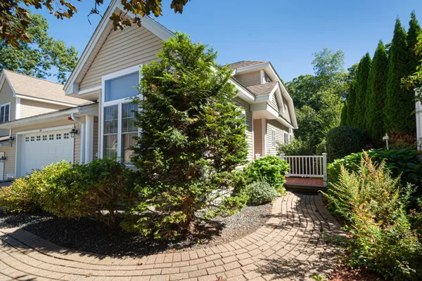 308 SPRUCEWOOD LN 308