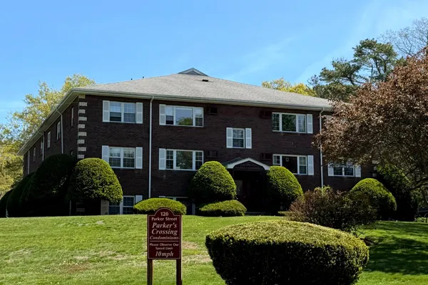 120 PARKER ST 15