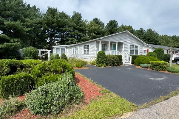 25 FIELDWOOD DR