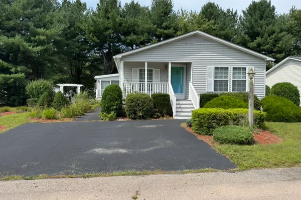 25 FIELDWOOD DR
