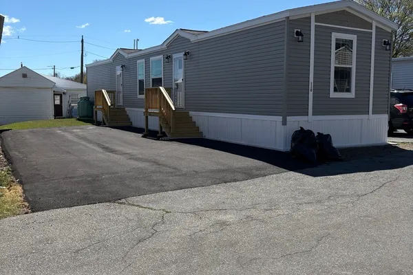 286 NEWBURY 10