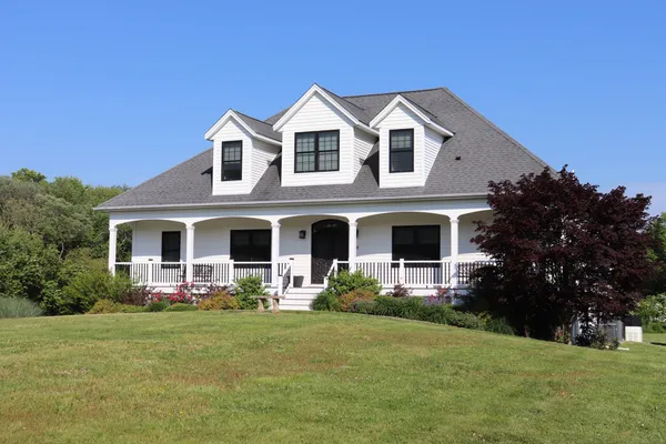 20 MEADOWBROOK LN