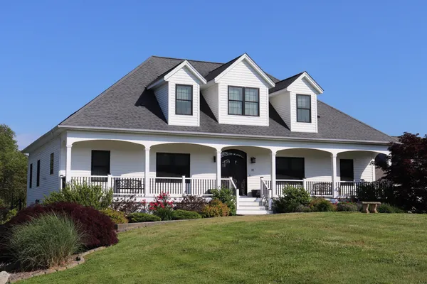 20 MEADOWBROOK LN