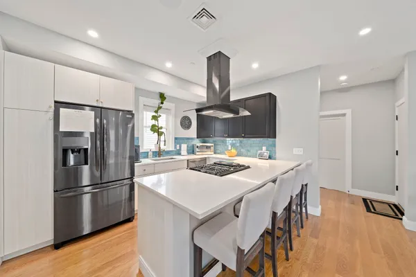 64 ARMANDINE ST 2