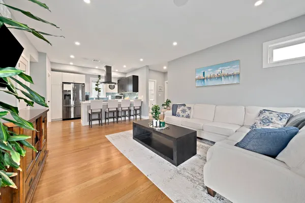 64 ARMANDINE ST 2