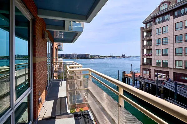 4 BATTERY WHARF 4309
