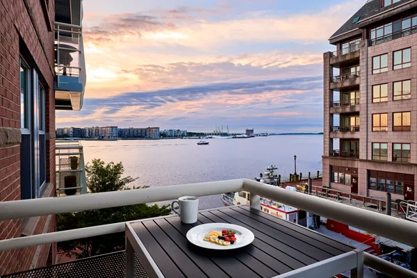 4 BATTERY WHARF 4309