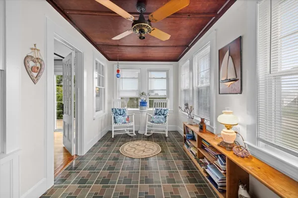 4 WHARF LN
