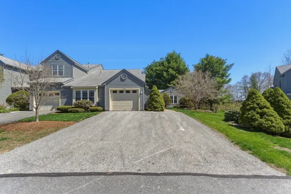 402 RIDGEFIELD CIR D