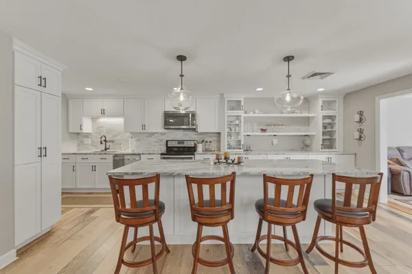 402 RIDGEFIELD CIR D
