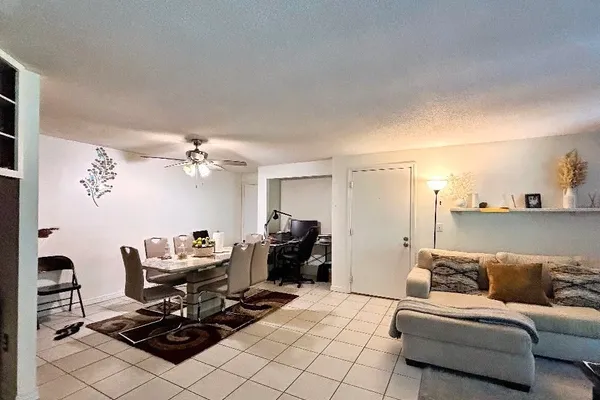 685 OAK ST 21-9