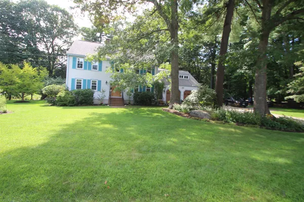 125 BOXWOOD LN