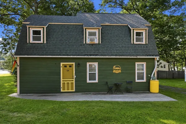 24 BRIARCLIFF LN B