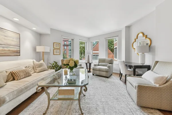 492 BEACON ST 43