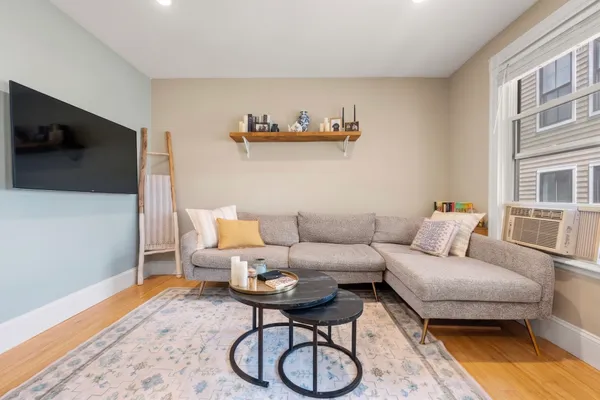 21 LAMSON ST 2