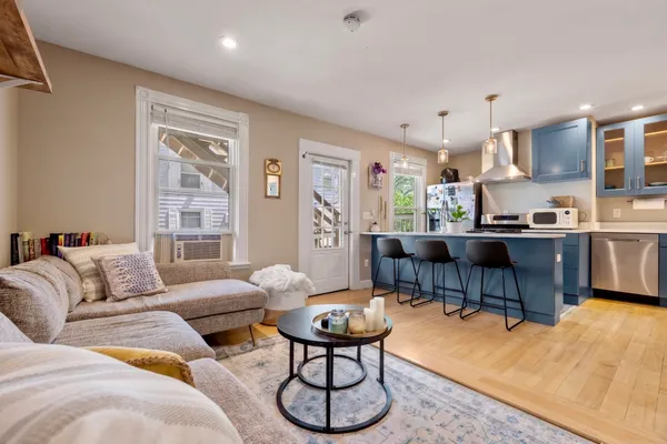 21 LAMSON ST 2