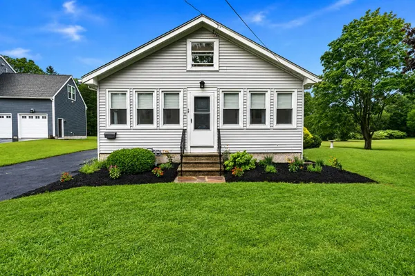 52 CALEF AVE