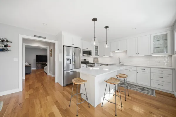 61 VALLEY ST 2