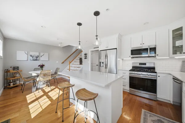 61 VALLEY ST 2