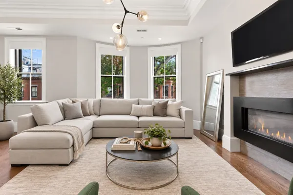 50 DWIGHT ST 2