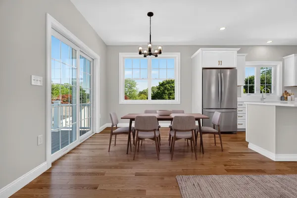 11 ISOLA LN