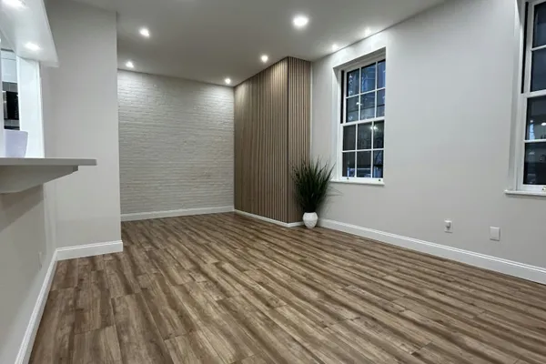 17 BOWDOIN ST 1B