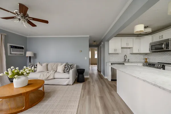 1801 OCEAN ST B-21