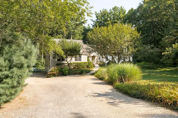 14 COPPER BEECH DR