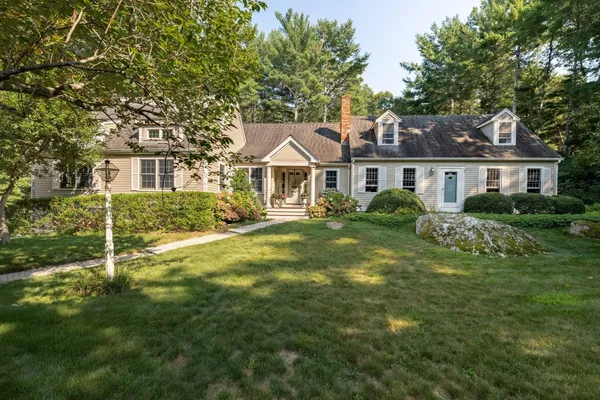 14 COPPER BEECH DR