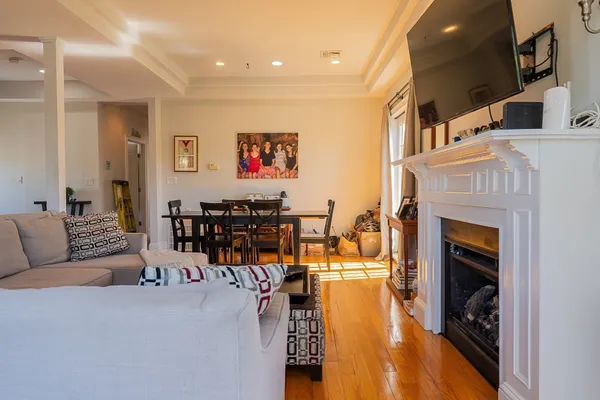 24 MILL ST 3