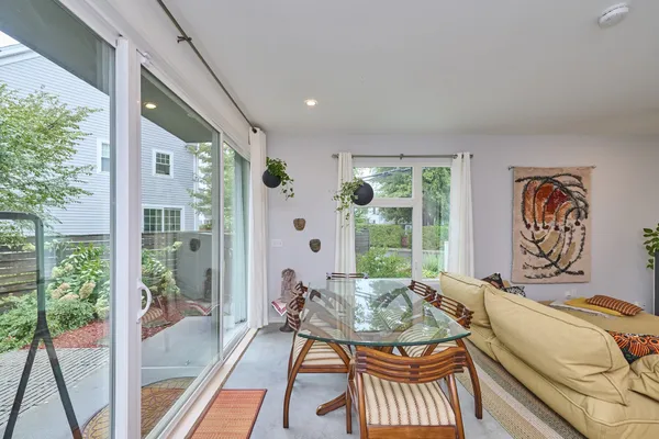 66 CATHERINE ST 66