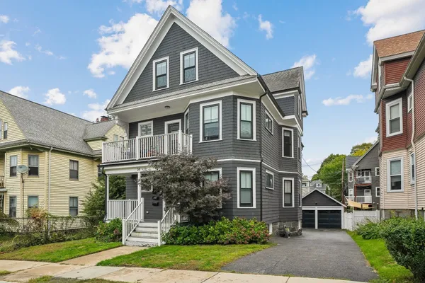 34 COLBERG AVE 3