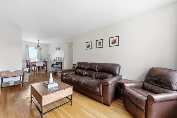 9 LENNON CT 13