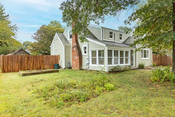 16 NORFOLK PL