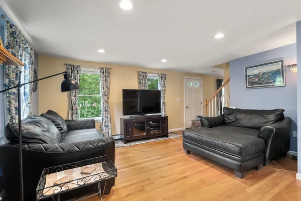 117 RING RD