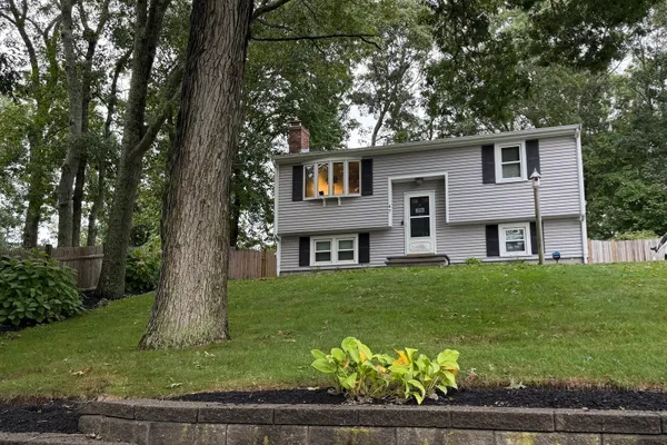 47 ELLISVILLE DR