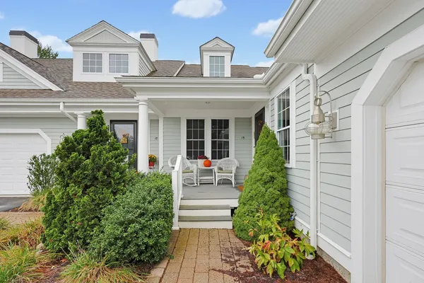 15 HAYLOFT LN 15